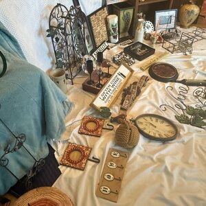 Vintage Wine Decor Collection!!